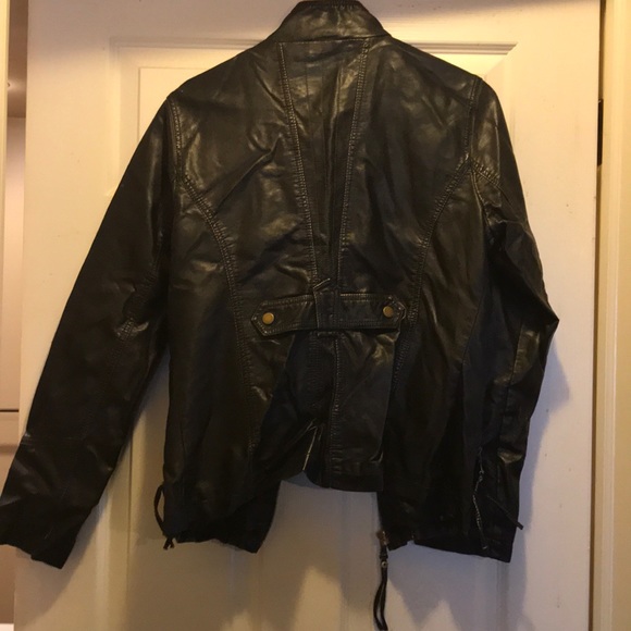Leather jacket - Picture 2 of 3